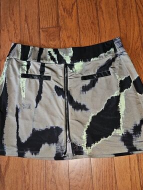 JAMIE SADOCK ABSTRACT PRINT GOLF SKORT SZ L